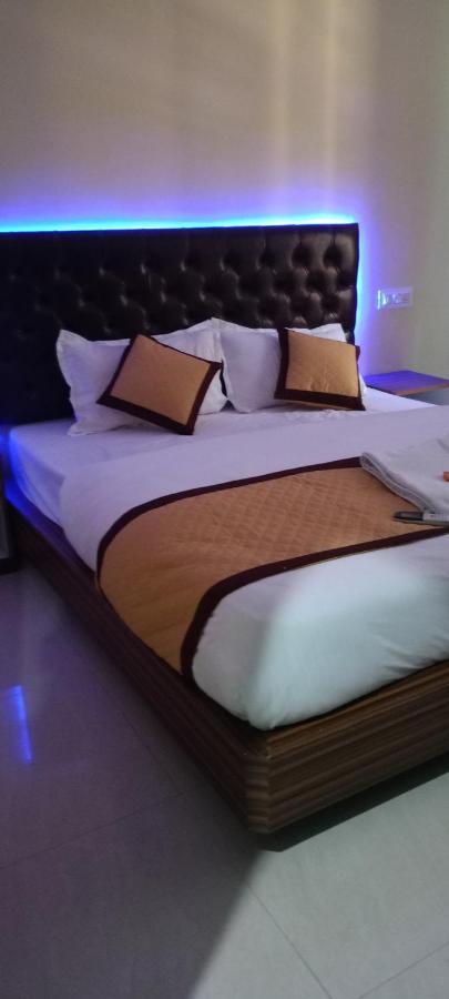 Hotel Manohar ริชิเคช ภายนอก รูปภาพ